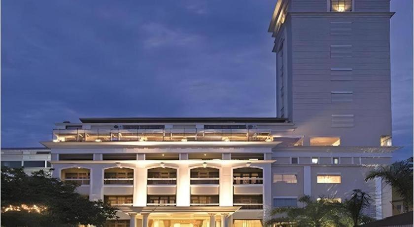 Le Beringin Hotel Salatiga Exterior foto